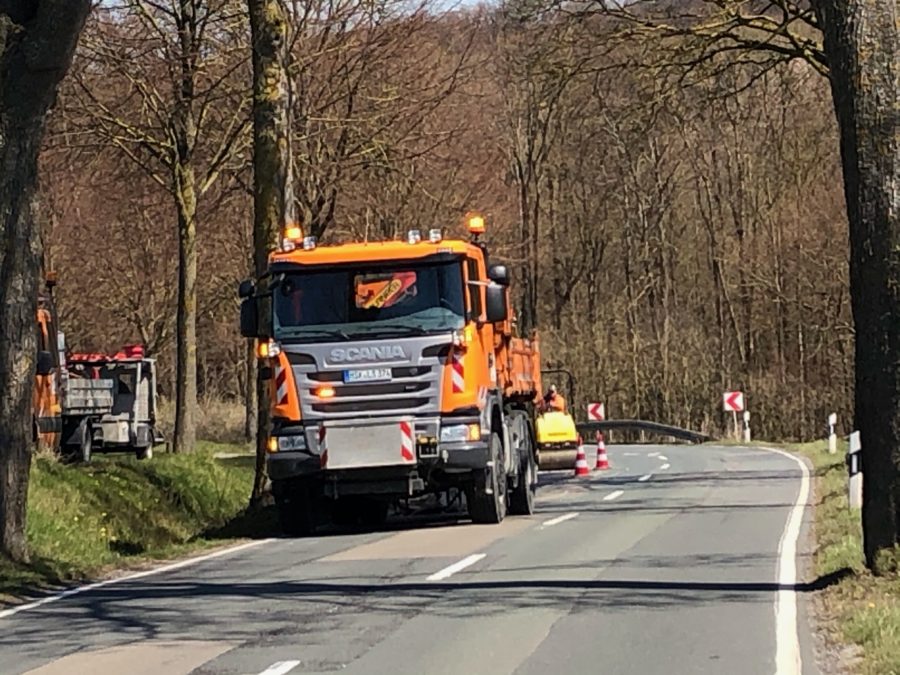 2.Foto: Ausbesserung der Straßenschäden durch Straßen-NRW vor einigen Tagen.